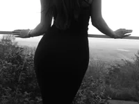 Pretty Larissa in Paris
