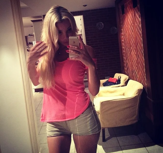 Superbe Blonde Occasionnelle