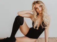 BARBARA HOT