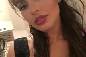 DAINTY