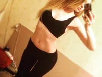 AVRIL_LGE