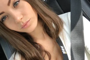 Ella123